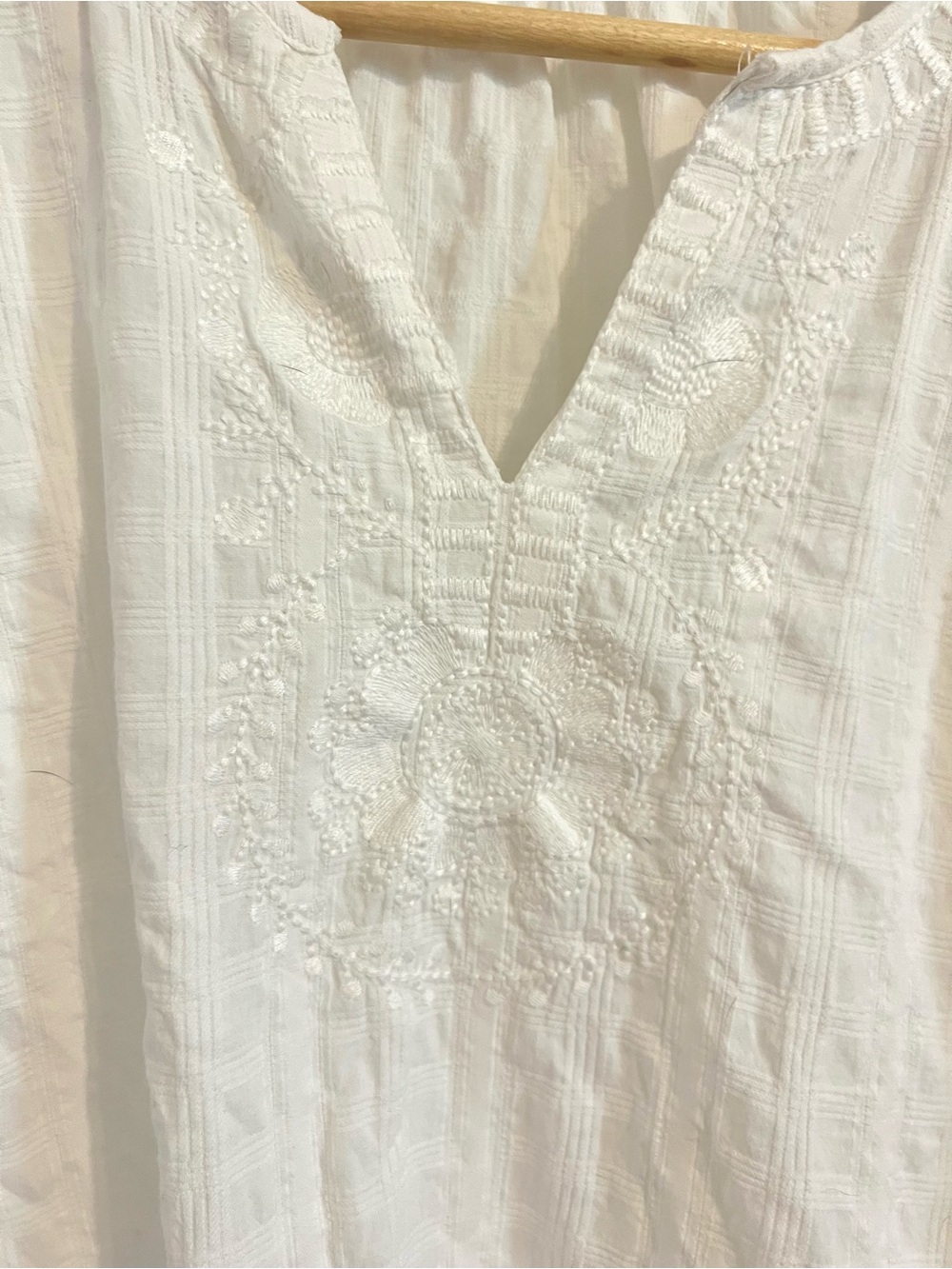 Women's White Embroidered Peasant Blouse - Picture 3 of 8